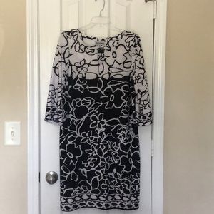 WOMAN'S DRESS